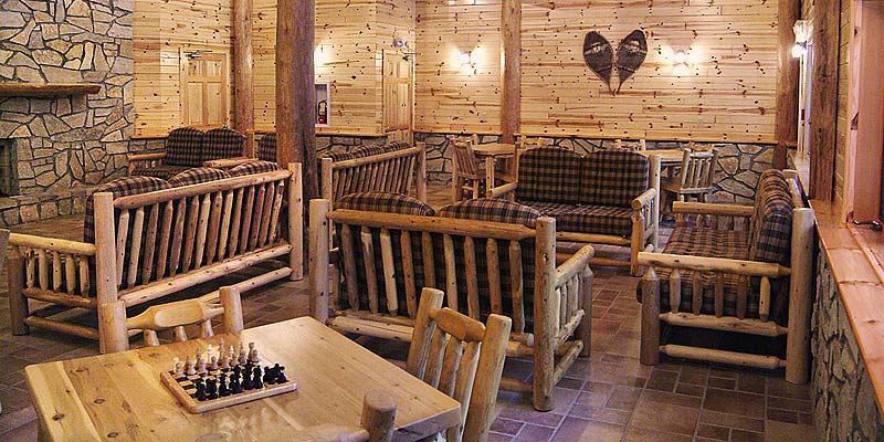 The lobby of a Barakel lodge